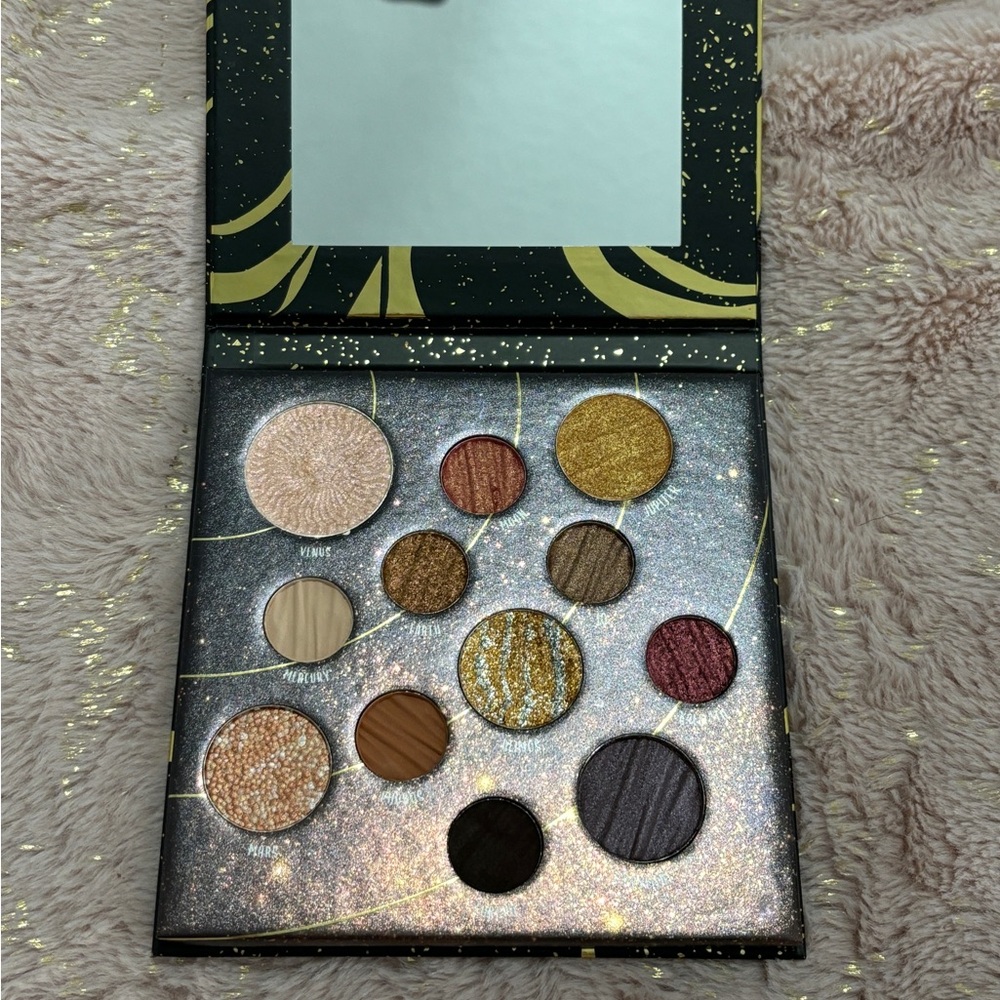 DITO COSMETICS limited edition venus 12 shade palette